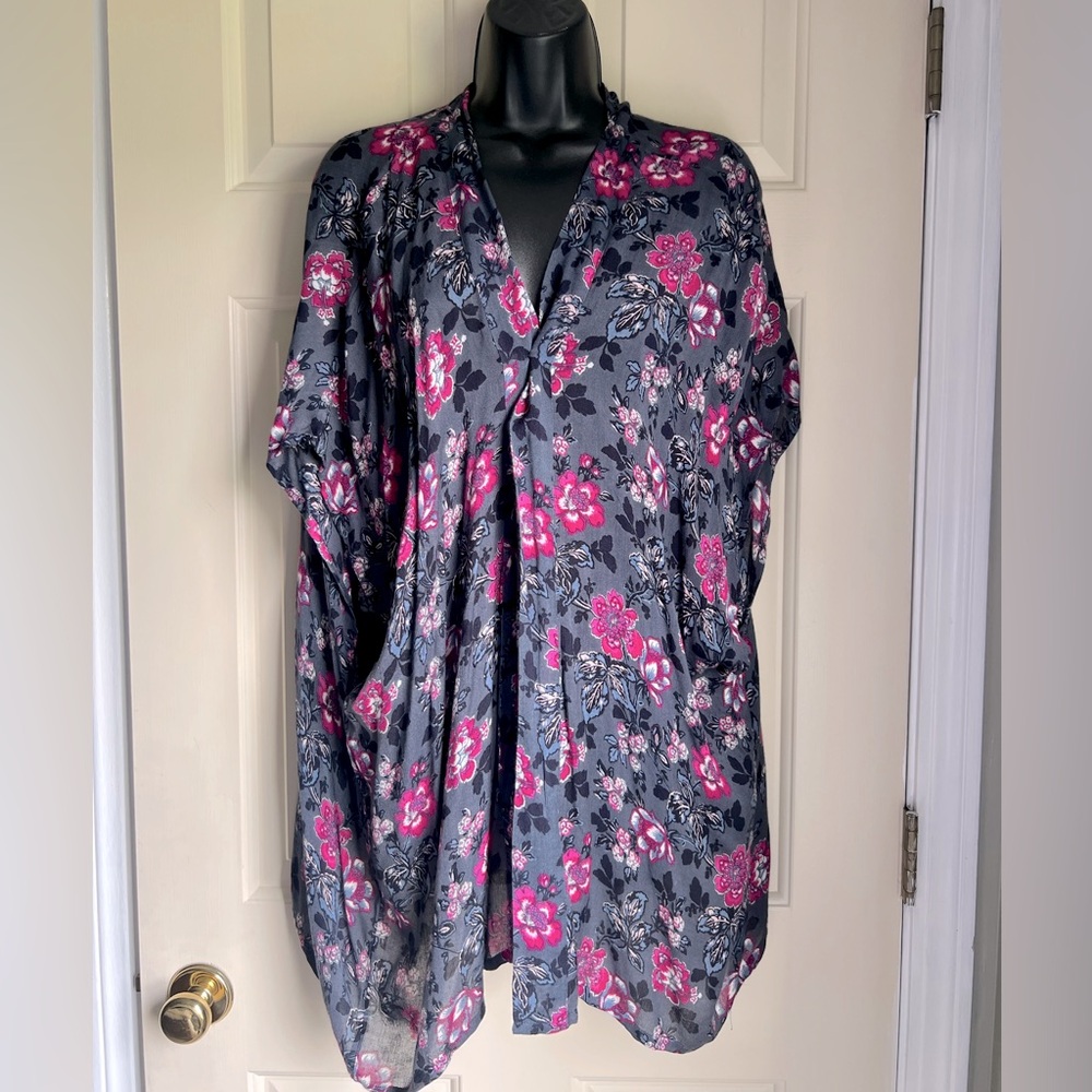 LOFT Floral Kimono Cardigan in Gray and Pink